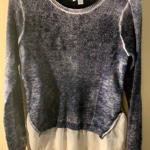 Waffle kit crew neck, chiffon at bottom